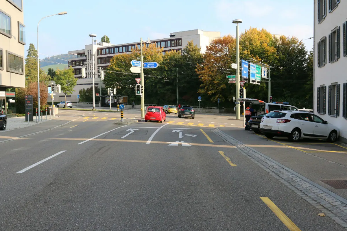 St. Gallen SG - Velofahrerin erfasst und abgehauen - Zeugenaufruf
