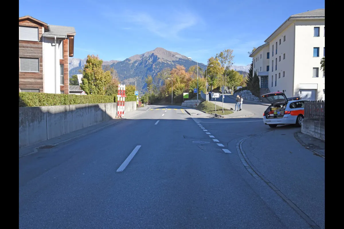Zizers GR - Auto kollidiert mit Fahrrad