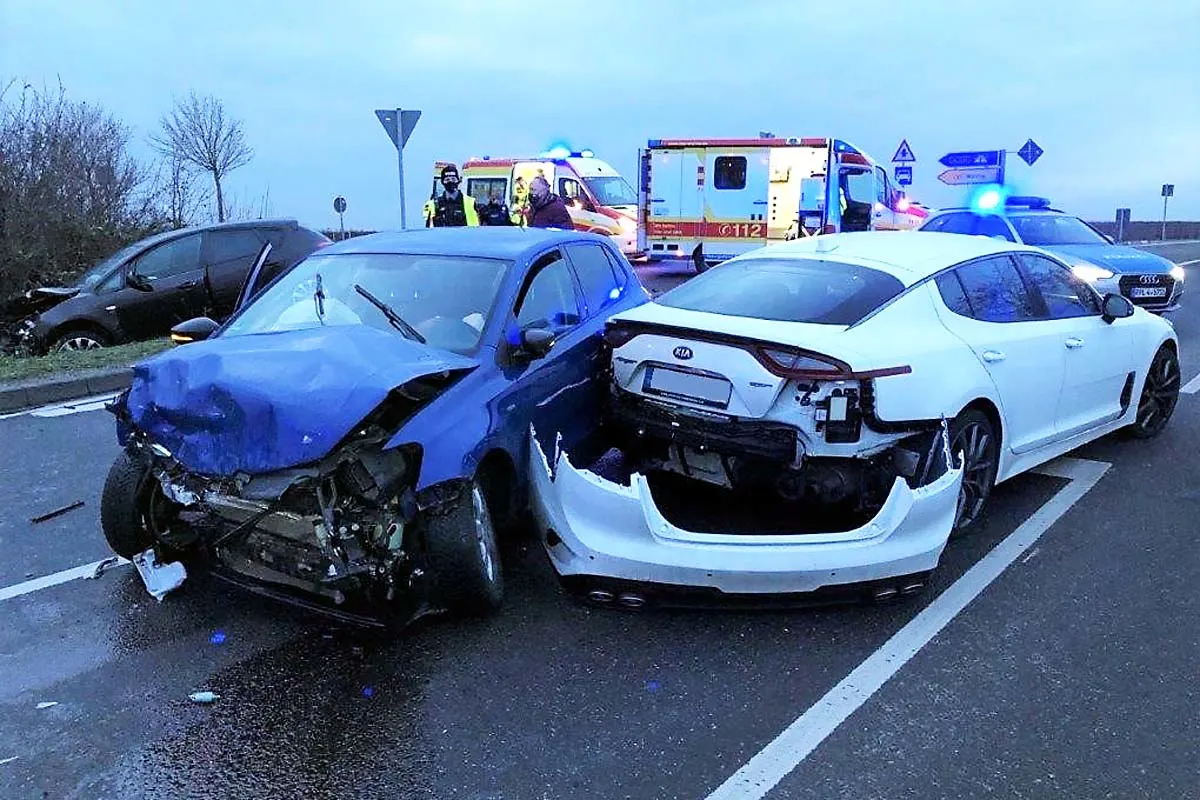 Tragischer Unfall in Monsheim - Zwei Schwerverletzte bei Verkehrsunfall