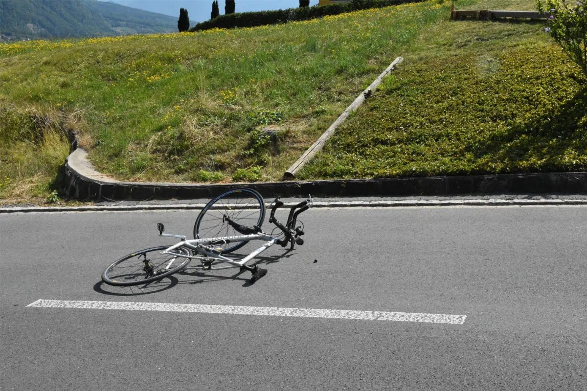 Mauren FL - Mit Rennvelo gestürzt