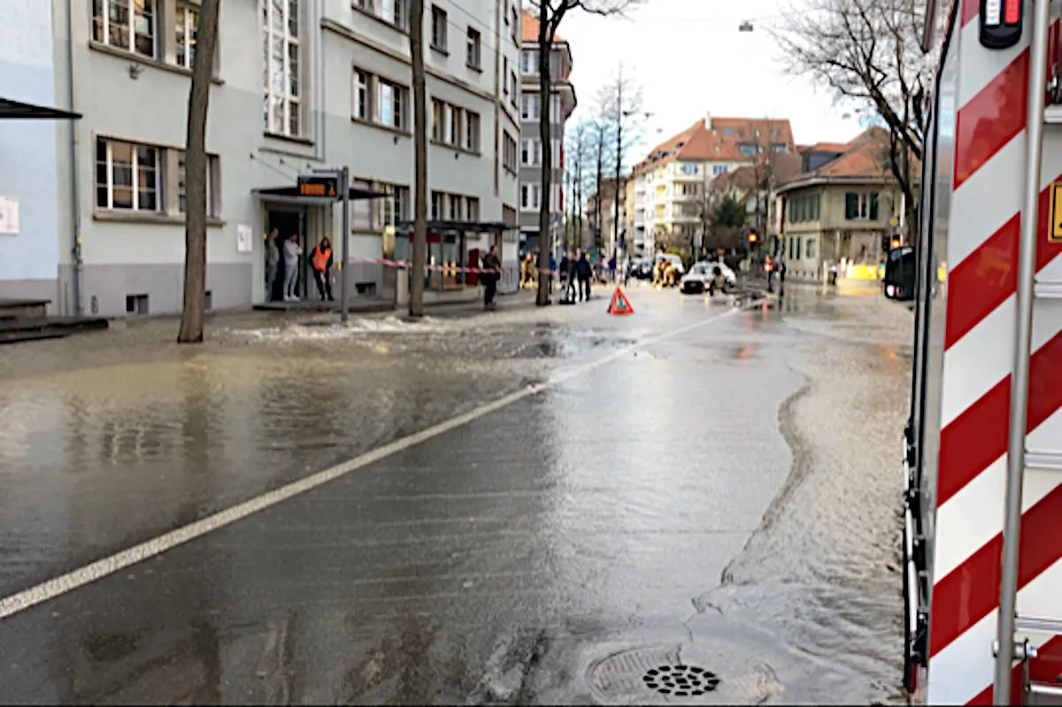 Bern BE - Wasserleitungsbruch in der Länggassstrasse