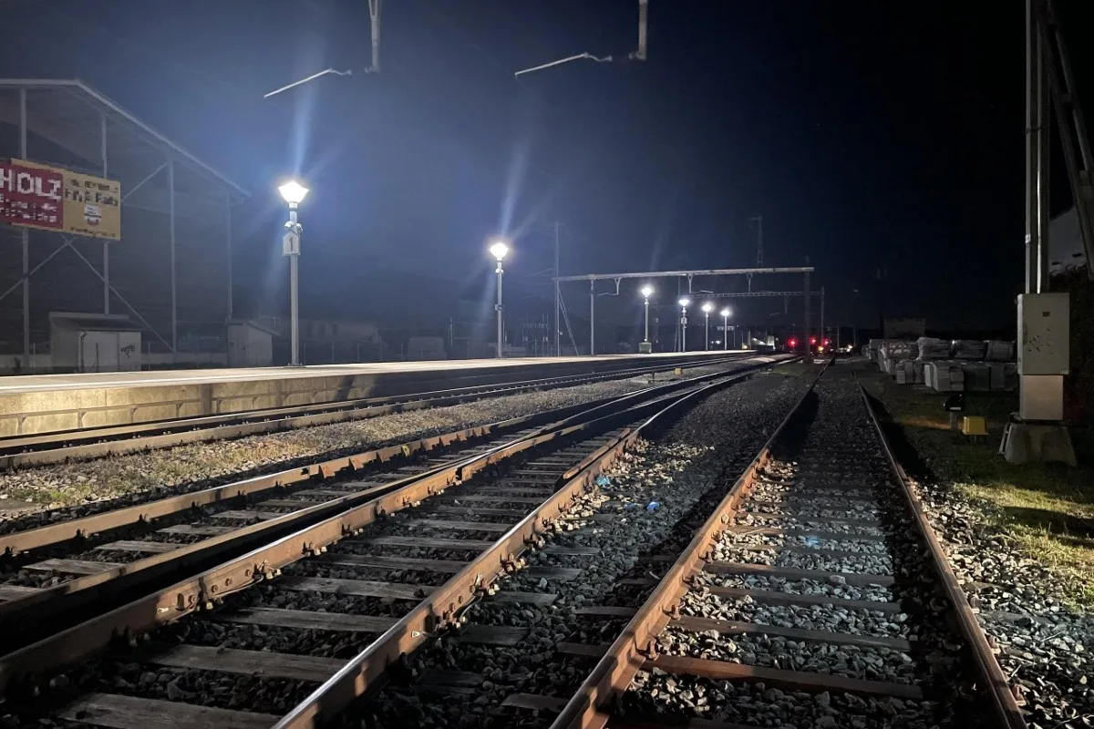 Unglück in Rafz ZH - 16-Jähriger erleidet am Bahnhof einen Stromschlag