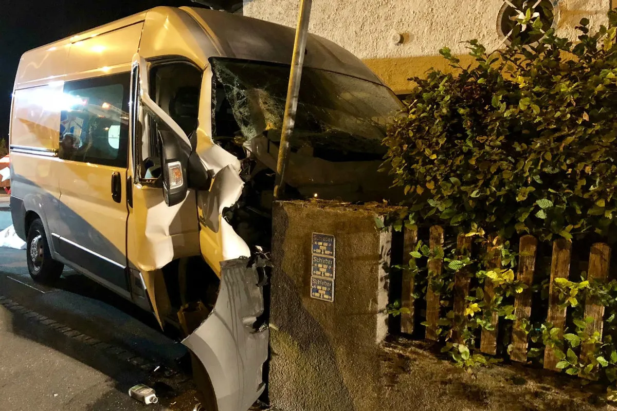 Oberurnen GL -Schwerer Verkehrsunfall in Oberurnen