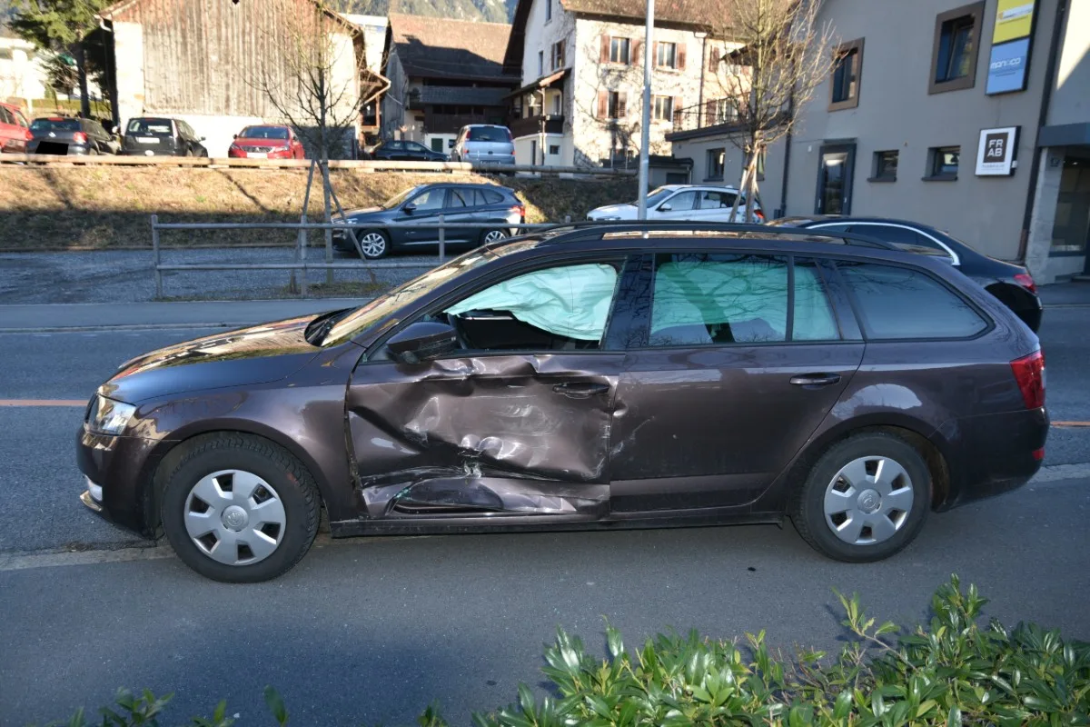 Schaan FL - Mangelnde Aufmerksamkeit führt zu Verkehrsunfall