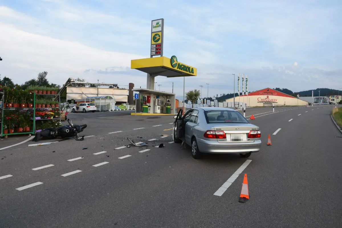 Niederglatt SG - Motorradfahrer bei Unfall verletzt