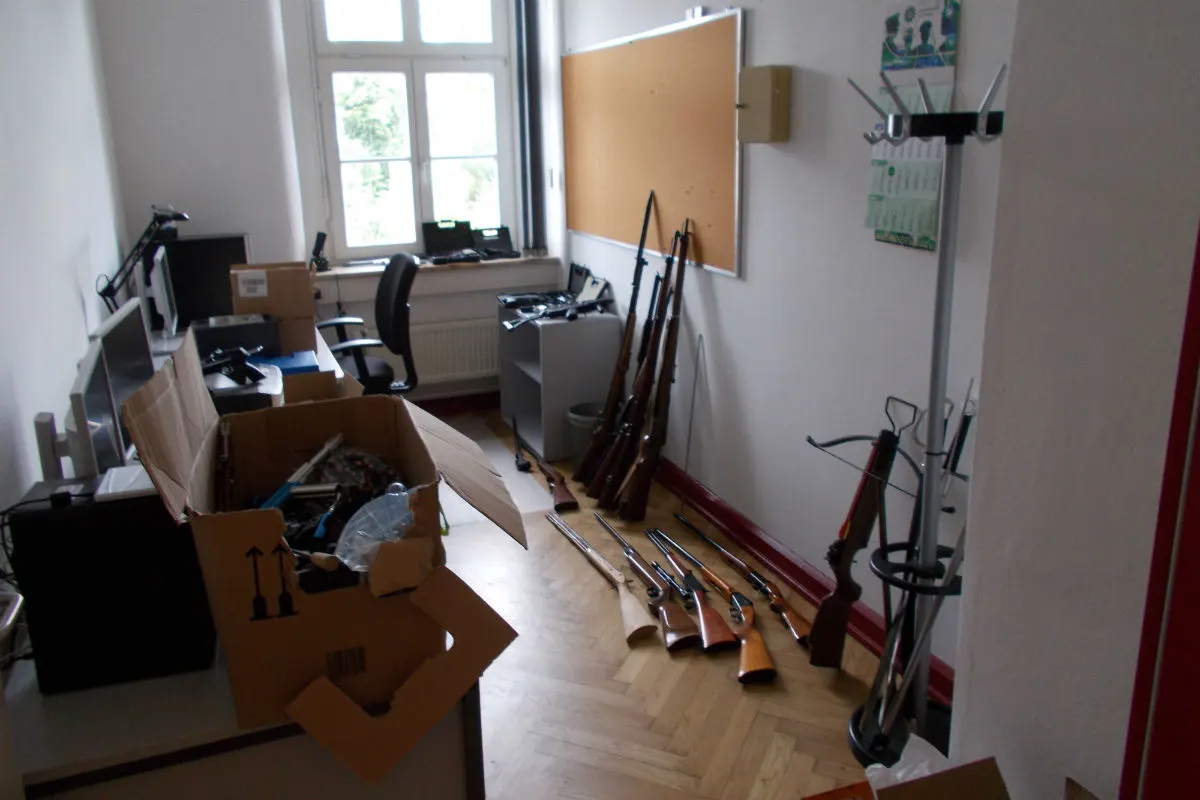 Waffen bei Hausdurchsuchung gefunden
