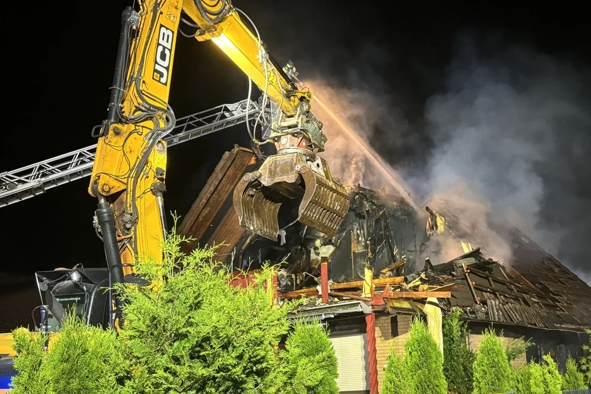Fintel - Einfamilienhaus bei Brand zerstört 