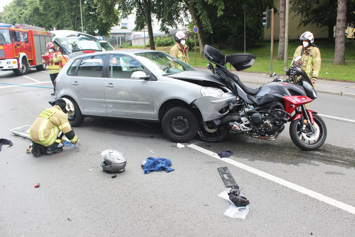 Wülfrath –  Motorradfahrer bei Verkehrsunfall schwer verletzt