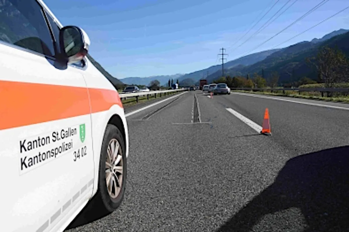 A3 Flums SG - Auffahrkollision auf der Autobahn