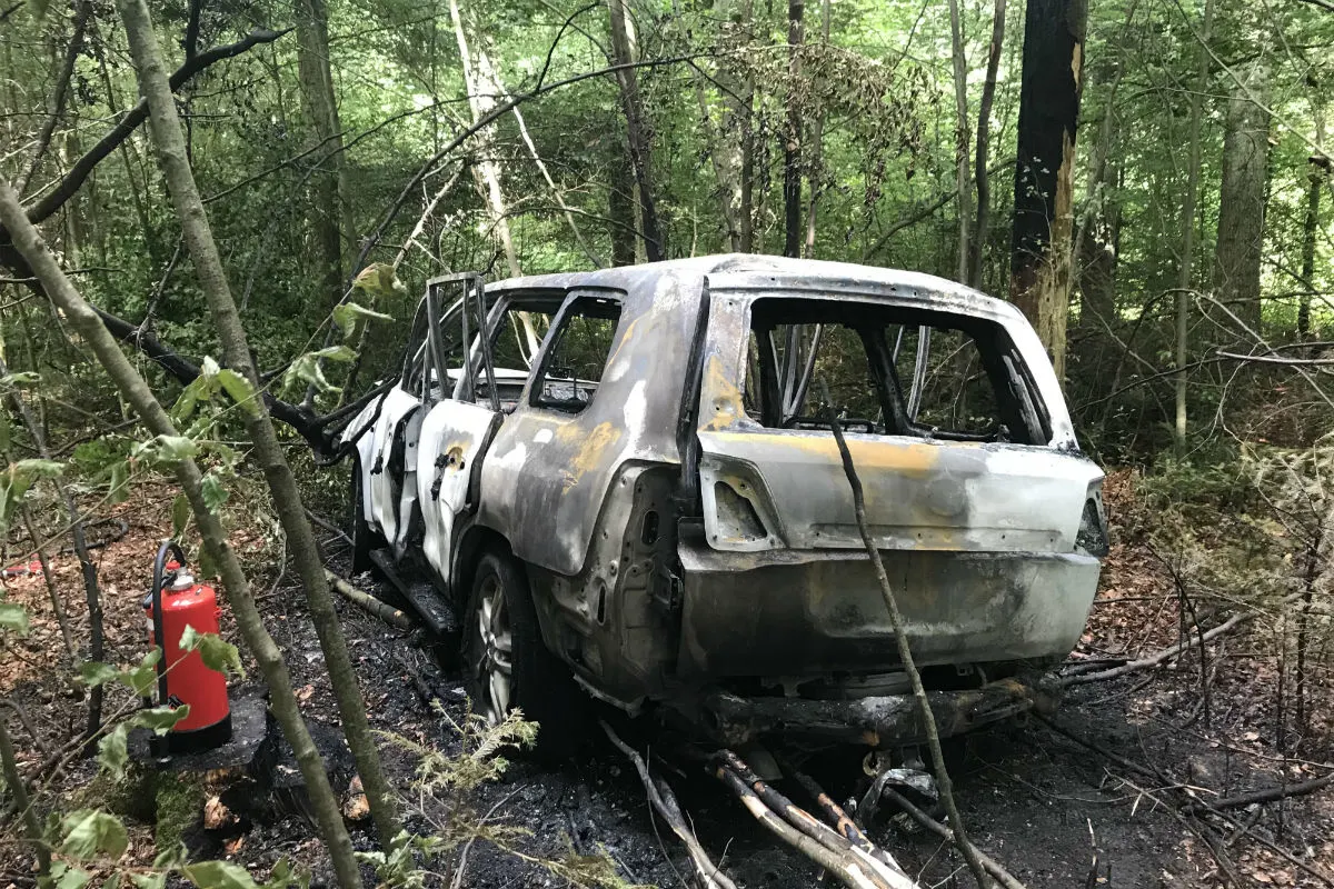 Fehraltorf ZH - Schwerverletzter nach Autobrand