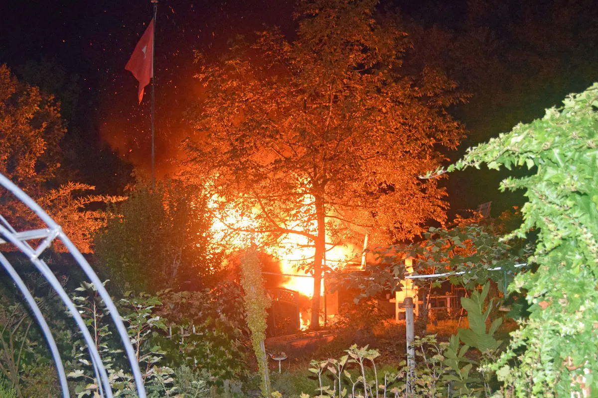 Brand in Luzern – Gartenhaus in Flammen aufgegangen