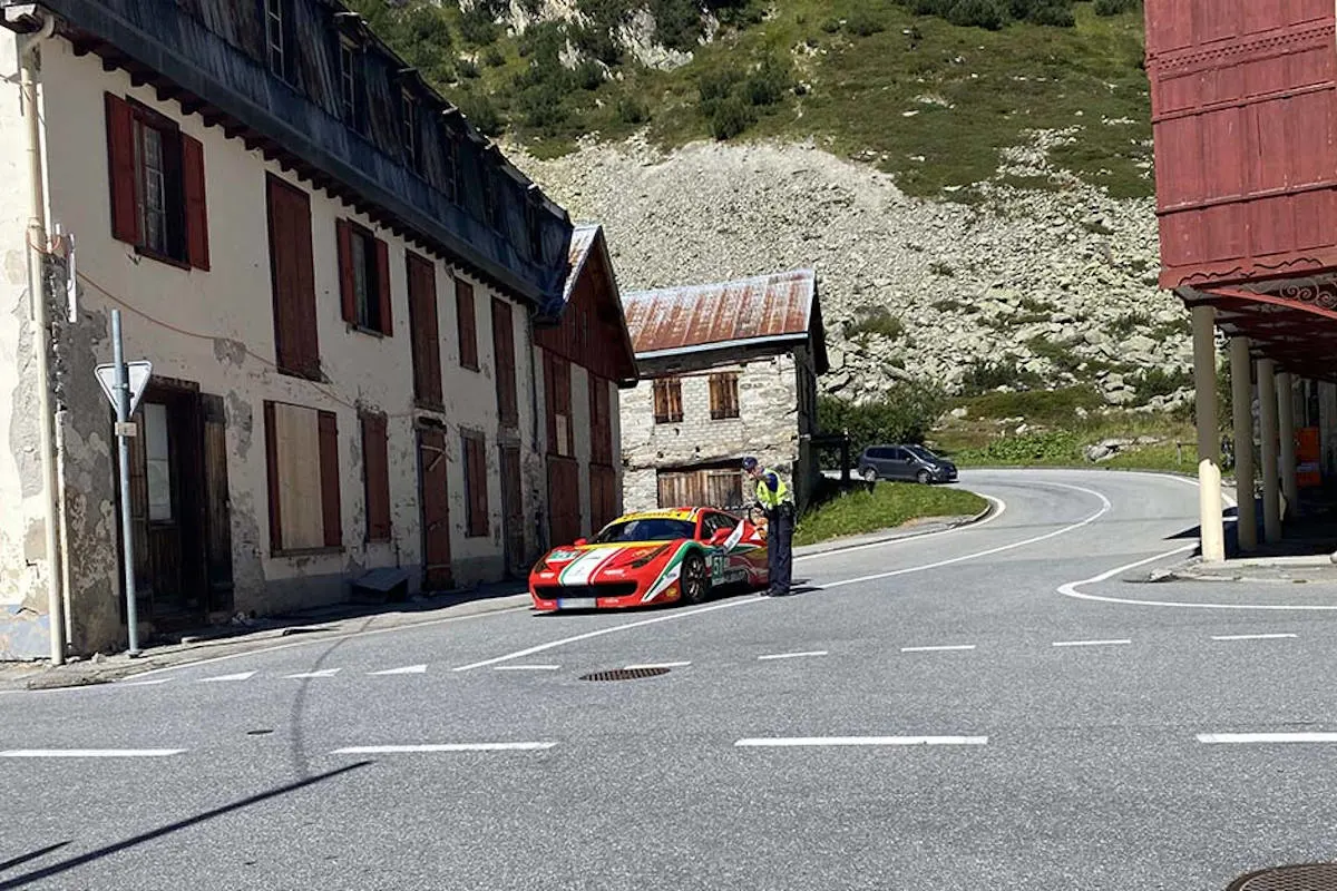 Oberwallis – 2 Raser und mehrere Schnellfahrer am Simplon- und Grimselpass aus dem Verkehr gezogen