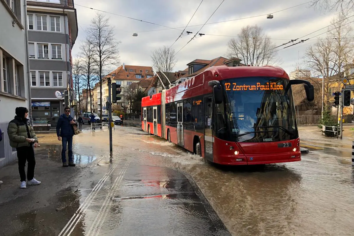 Bern BE - Wasserleitungsbruch in der Länggassstrasse