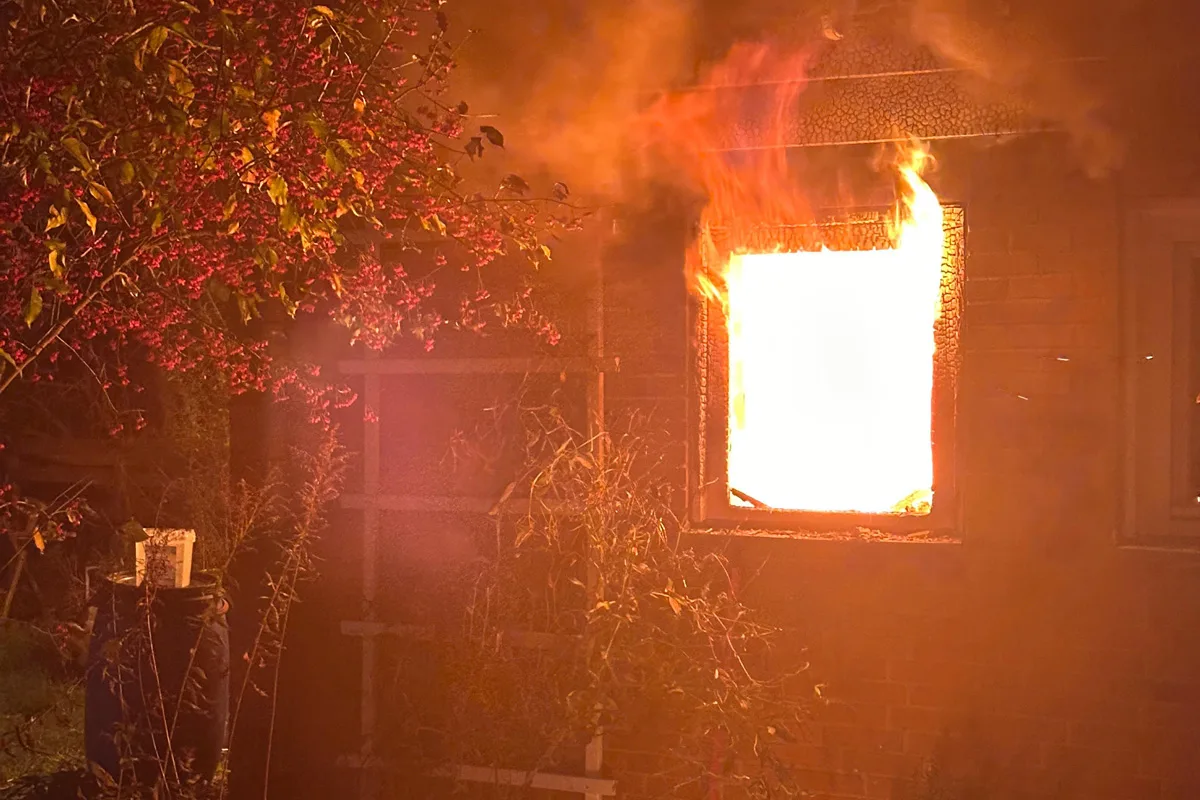 Helmstedt NI – Ausbreitung bei Brand von Schuppen verhindert