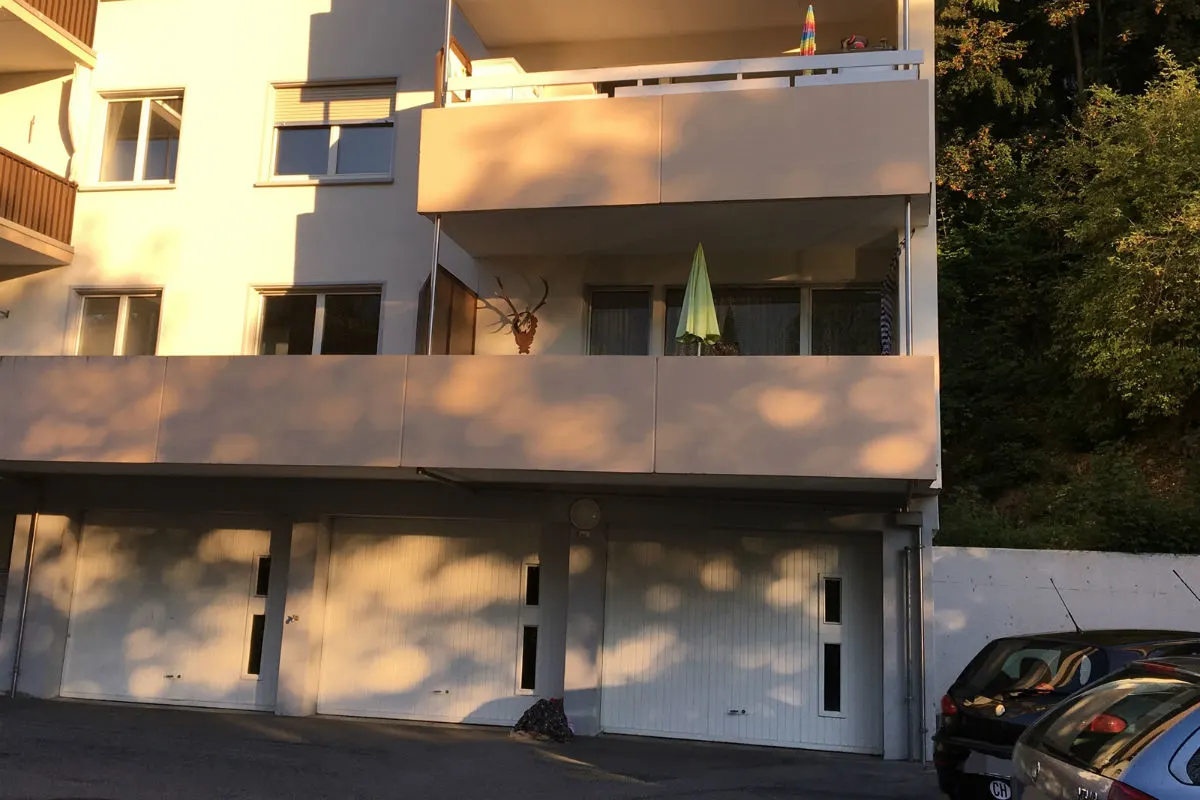 Chur GR - Kind (9) stürzt von Balkon
