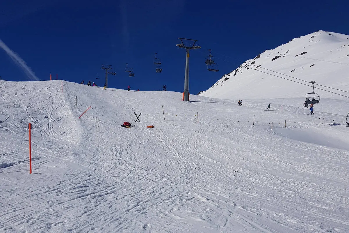 Davos Parsenn GR – Schwerverletzter bei Kollision auf Piste – Zeugenaufruf