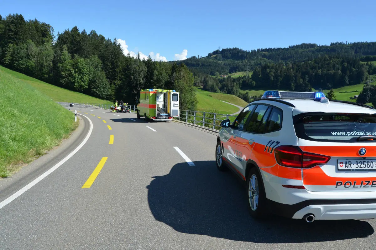 Unfall in Trogen AR – Motorradfahrer verletzt sich bei Selbstunfall