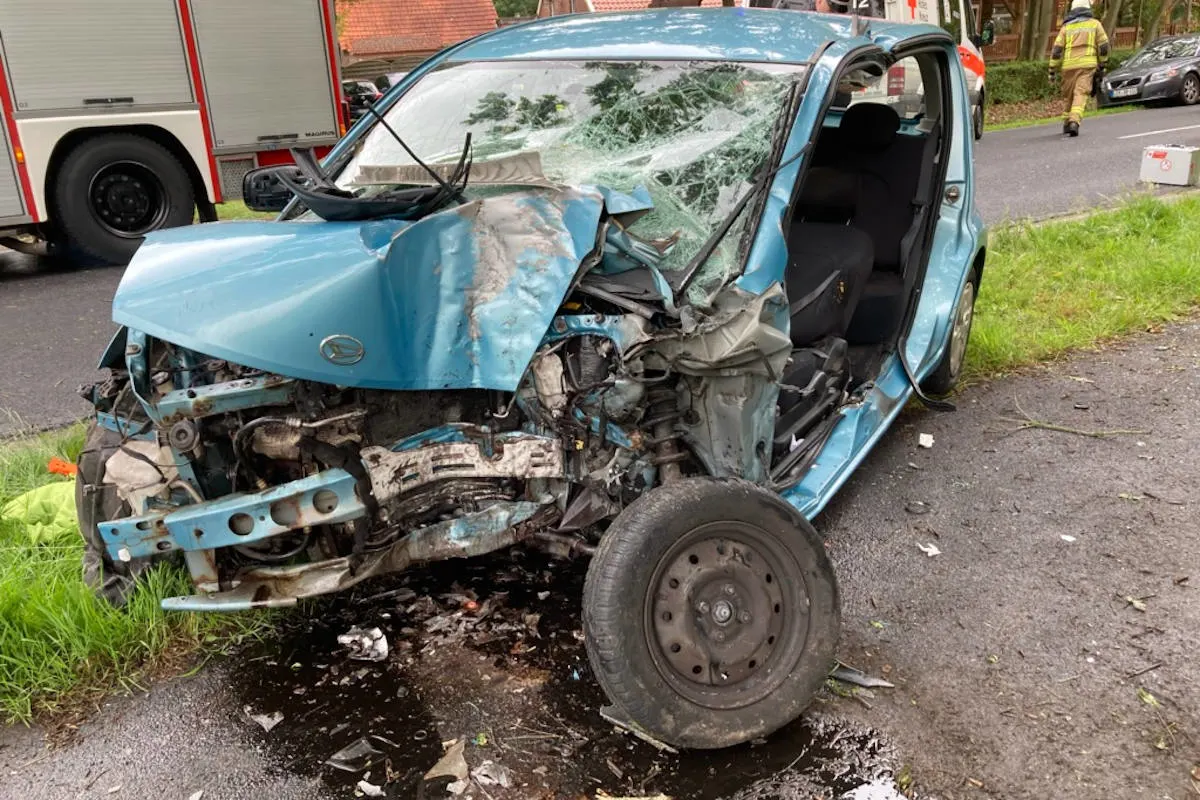 Uplengen – Schwerer Verkehrsunfall in Großoldendorf