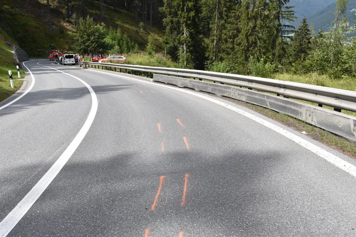 Klosters GR - Selbstunfall mit Motorrad