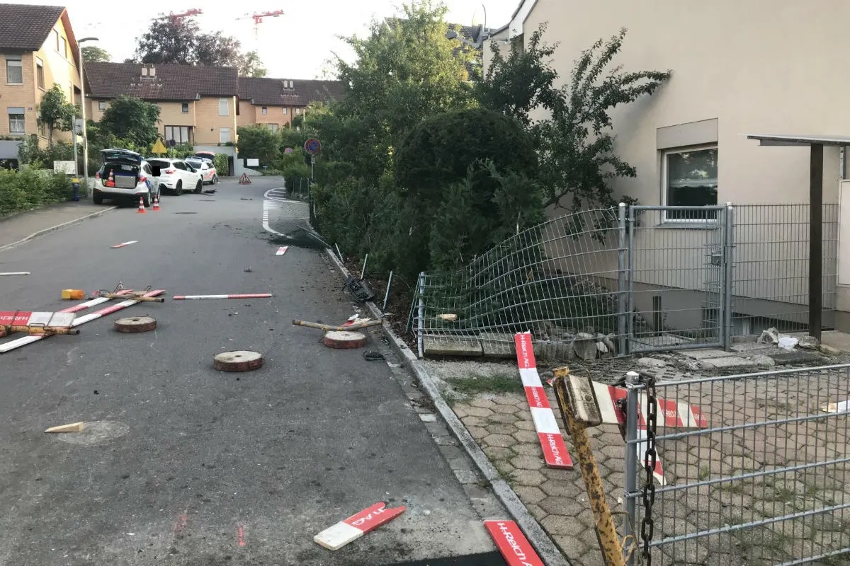 Allschwil BL - 37-Jähriger verursacht Selbstunfall unter Alkoholeinfluss