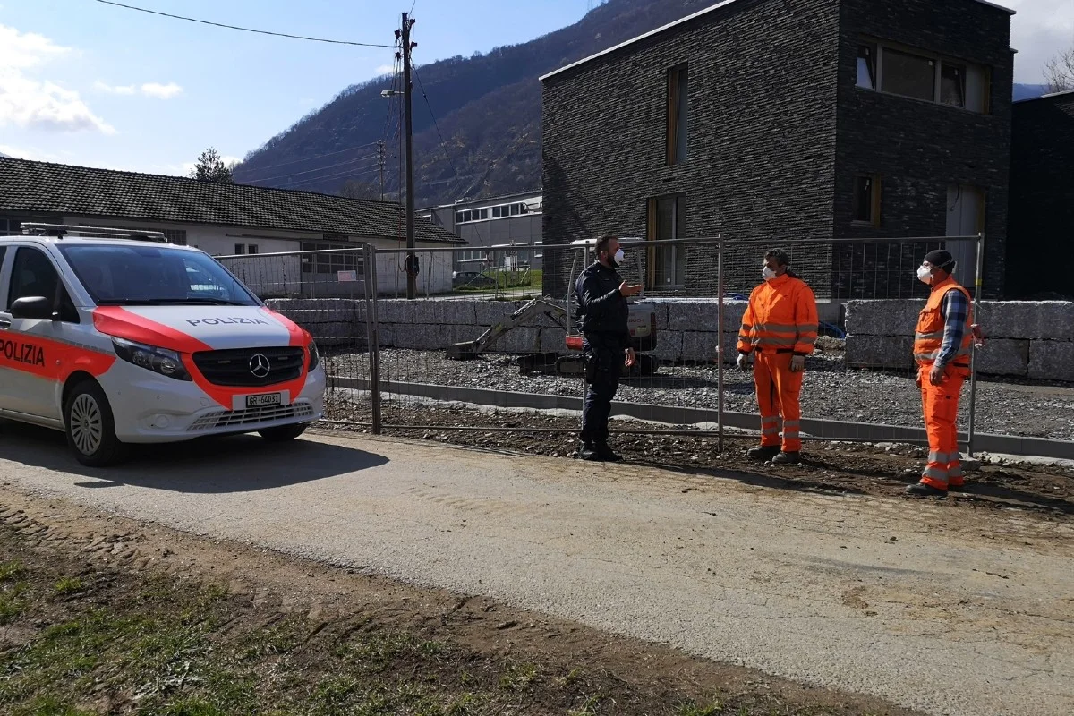 Graubünden - Gute Bilanz bei Kontrollen von Baustellen und Betrieben