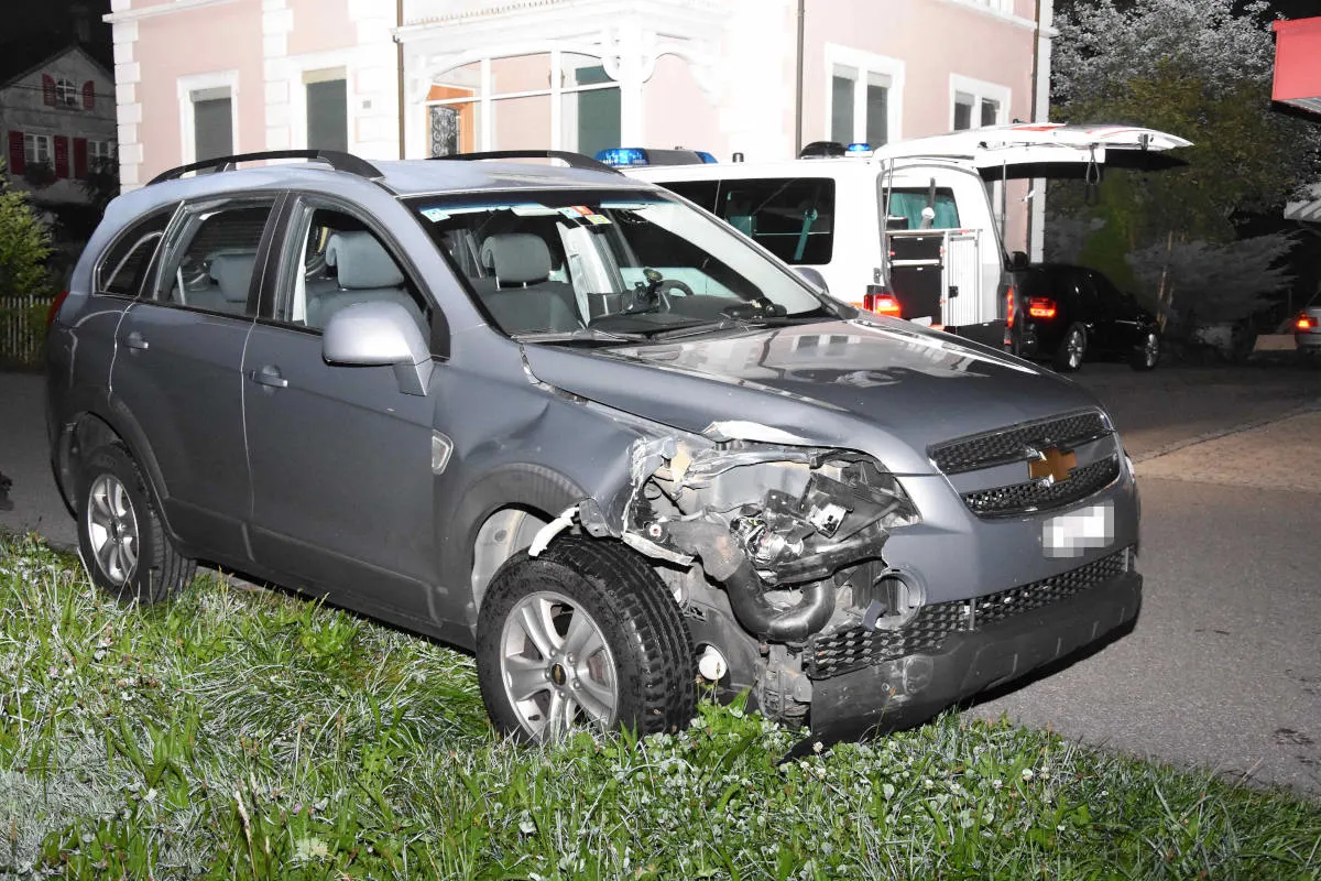 Unfall in Bazenheid SG – Fahrunfähig Selbstunfall verursacht und Schaden nicht gemeldet