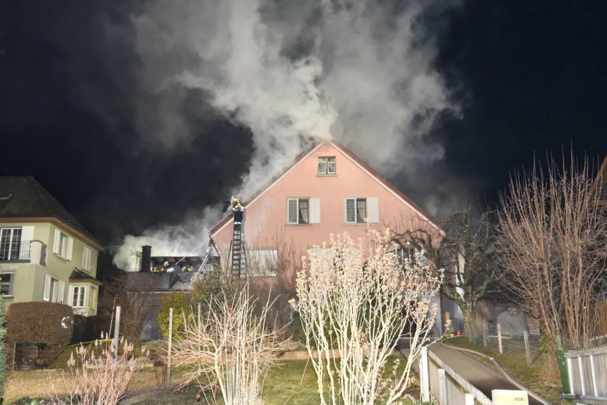 Beringen SH - Brand eines Einfamilienhauses