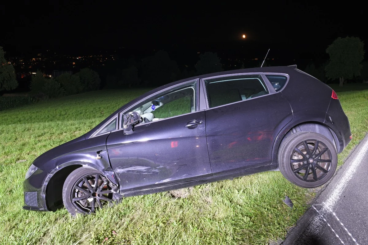 Römerswil LU - Kollision zwischen zwei Autos – beide Frauen verletzt