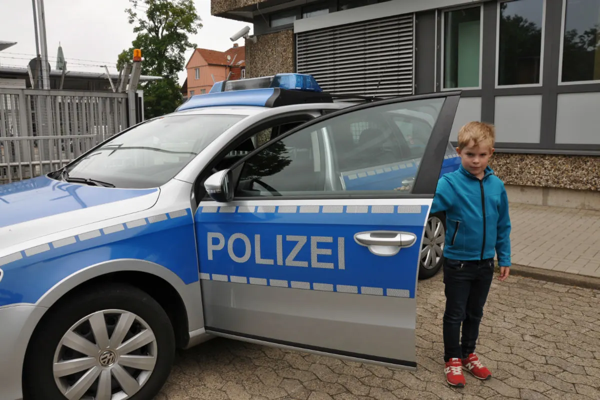 Fünfjähriger bewirbt sich bei der Polizei