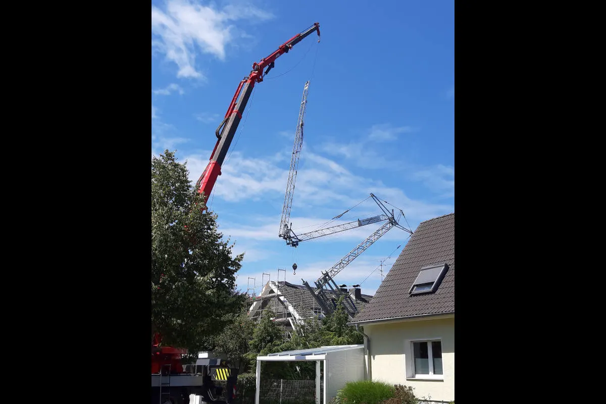 Dinslaken – Technischer Defekt an Baukran