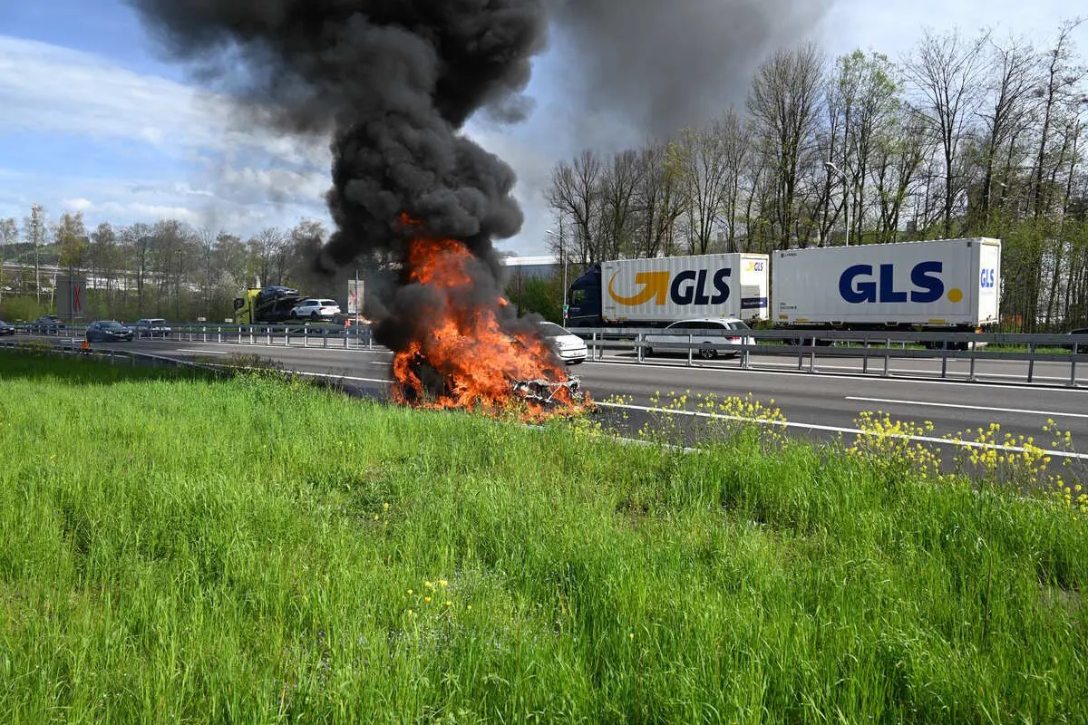 St. Gallen - Auto brannte auf der A1 