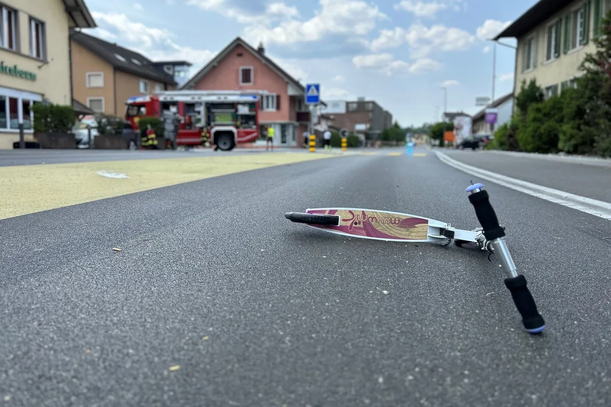 Drama in Hunzenschwil AG - Von Auto erfasstes 10-jähriges Kind tot!