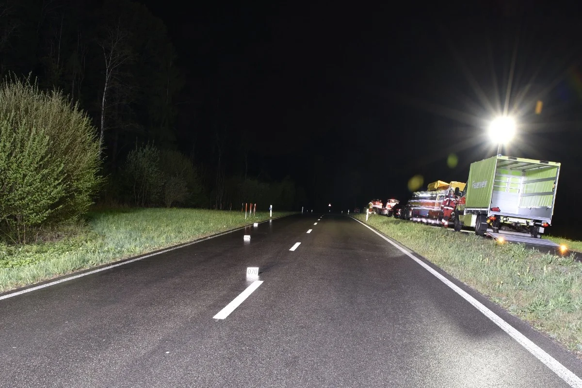 Weisslingen ZH - 54-jähriger Rollerfahrer verunglückt im Bach tödlich!