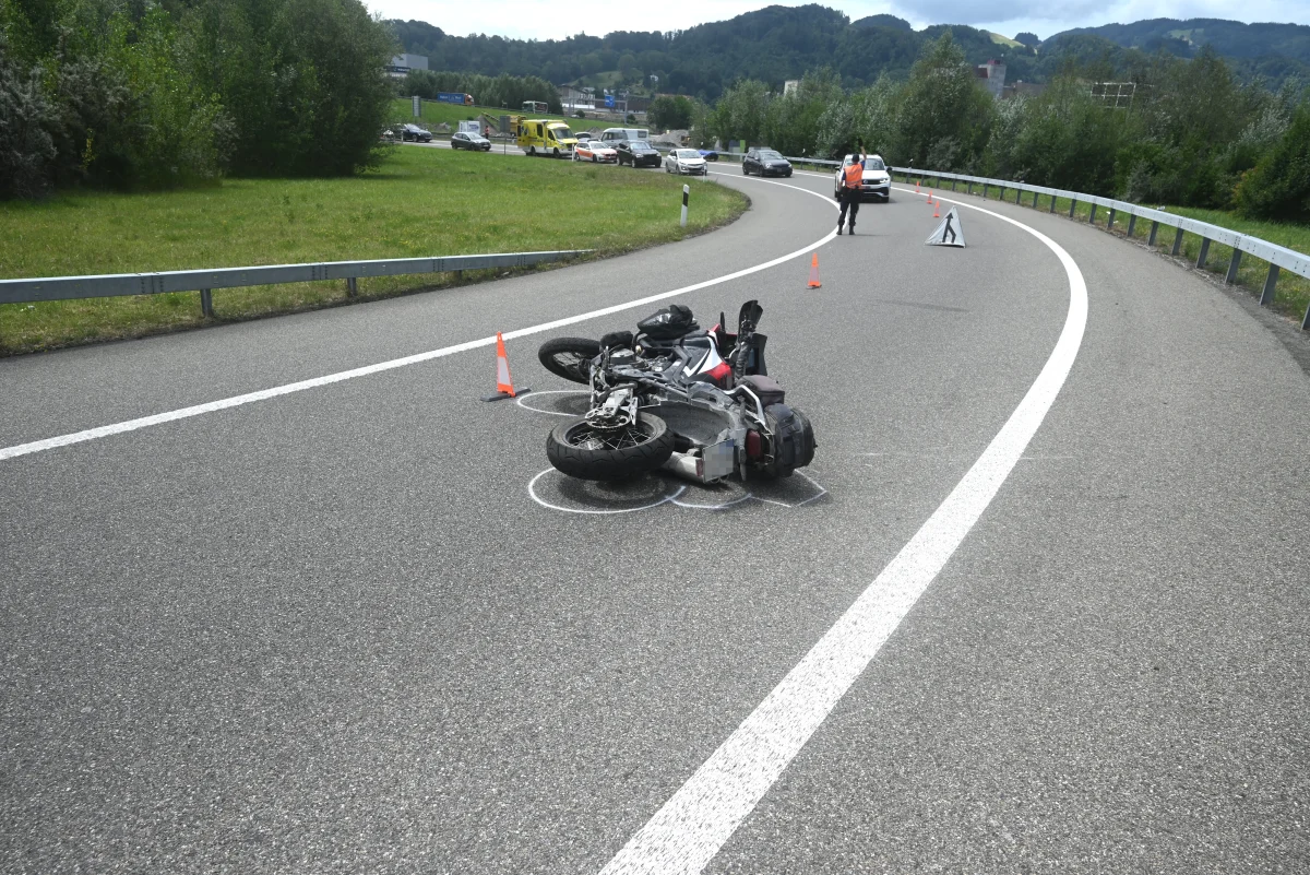 St. Margrethen SG – Töfffahrer bei Selbstunfall schwer verletzt