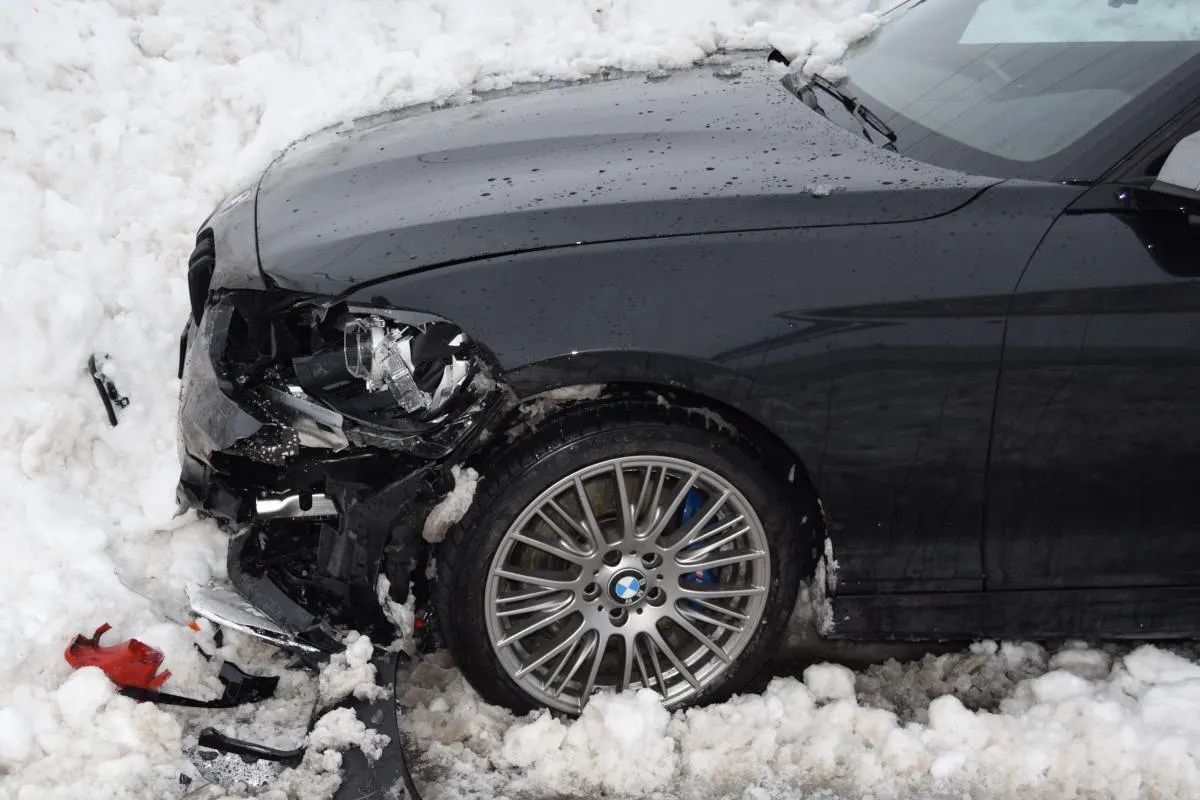 Gais AR  - Kollision mit parkiertem Fahrzeug
