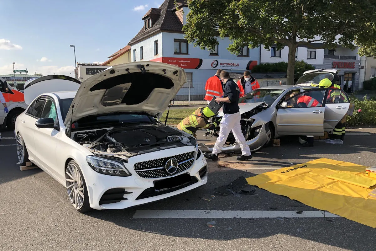Worms – Fahrerin bei Kollision schwer verletzt