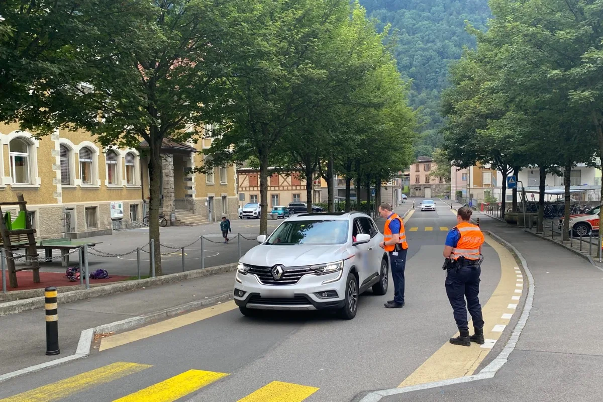 Kanton Uri - Schulwegkontrollen durch die Polizei – positive Bilanz nach den ersten Wochen