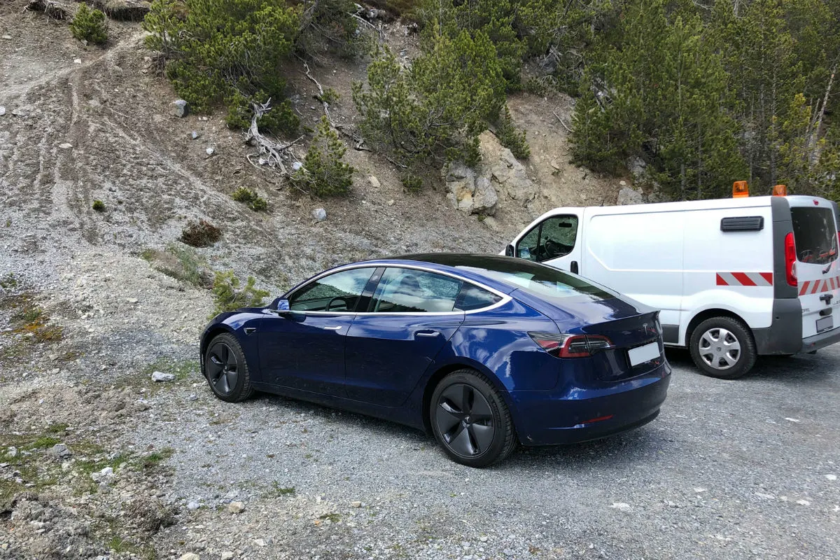 Fuldera/Zernez GR - 10 Ausweisentzüge und ein Auto beschlagnahmt