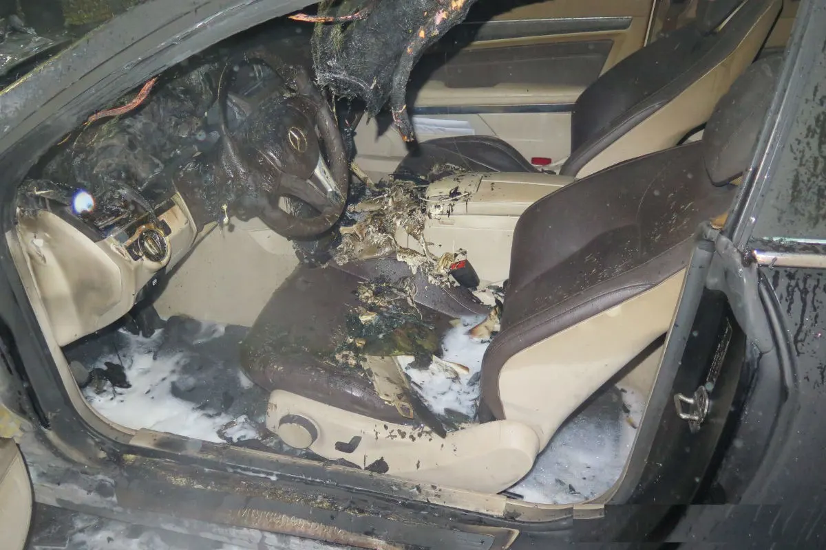 Muttenz BL - Auto bei Brand vollends zerstört - Zeugenaufruf