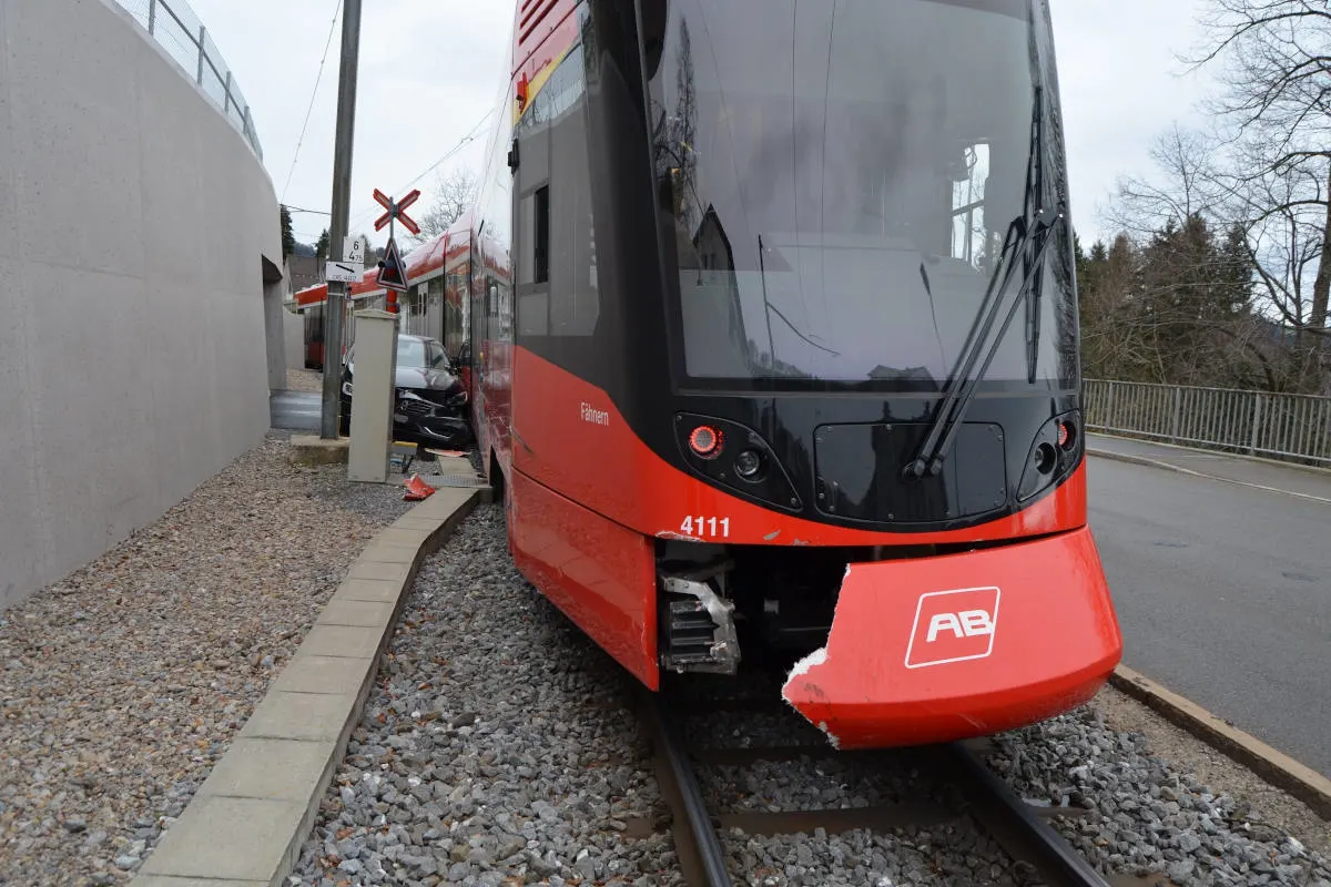 Herisau AR – Unfall mit der Appenzeller Bahn