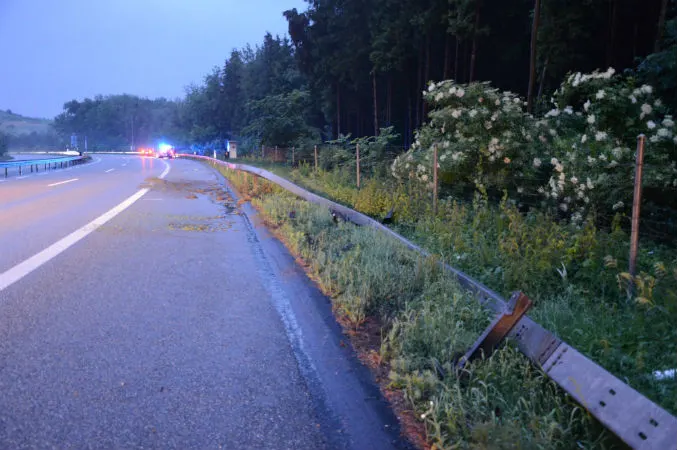 A2/Arisdorf BL - Mit Leitplanke kollidiert