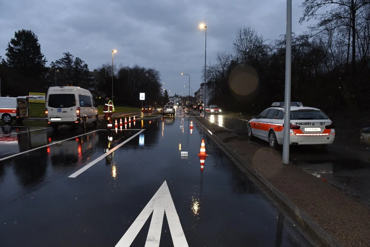 Weiningen / Bassersdorf ZH - Zwei Personen bei Verkehrsunfällen verletzt
