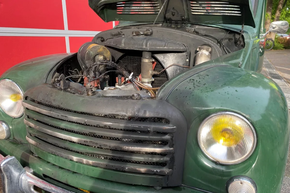 Kreuzlingen TG - Oldtimer gerät in Brand