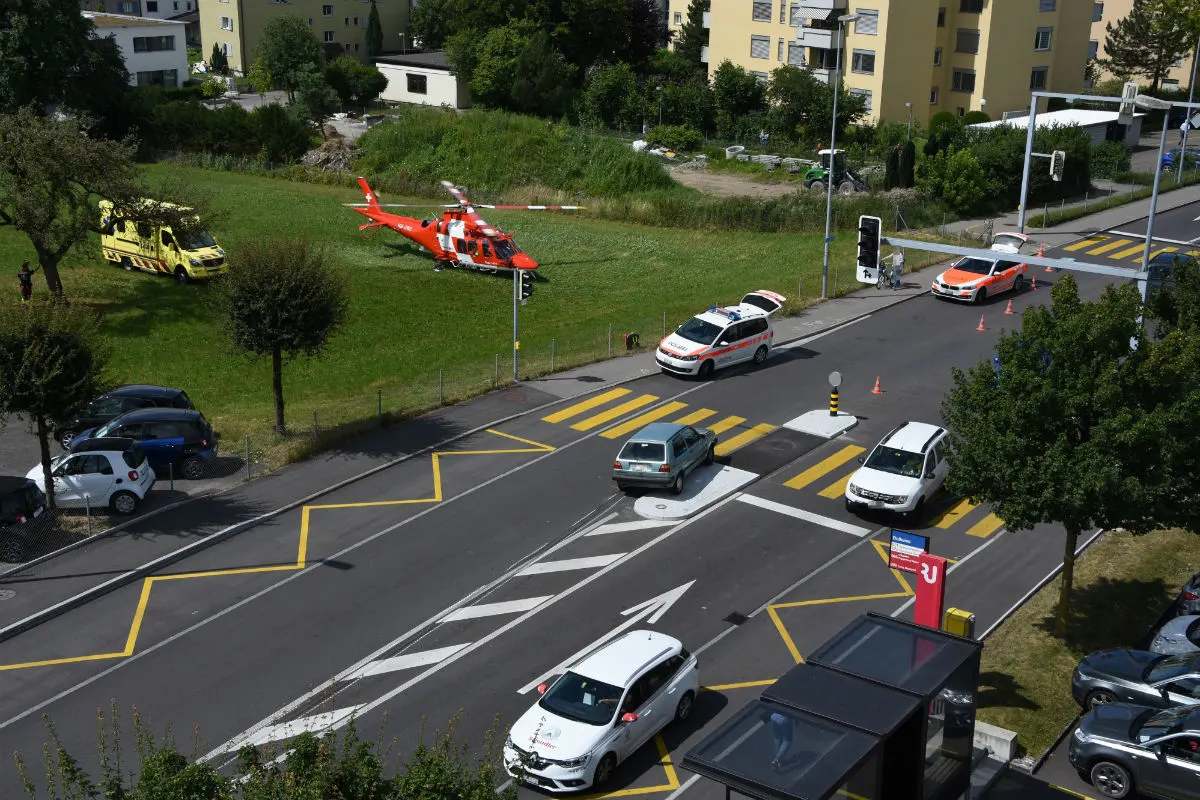 Rapperswil-Jona SG - Autofahrer bei Frontalcrash verletzt