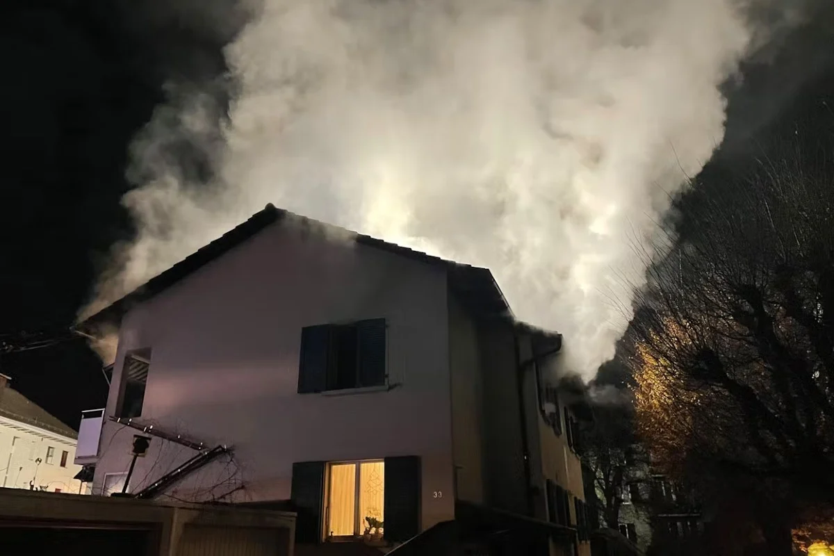 Bern - Mann nach Wohnungsbrand im Spital