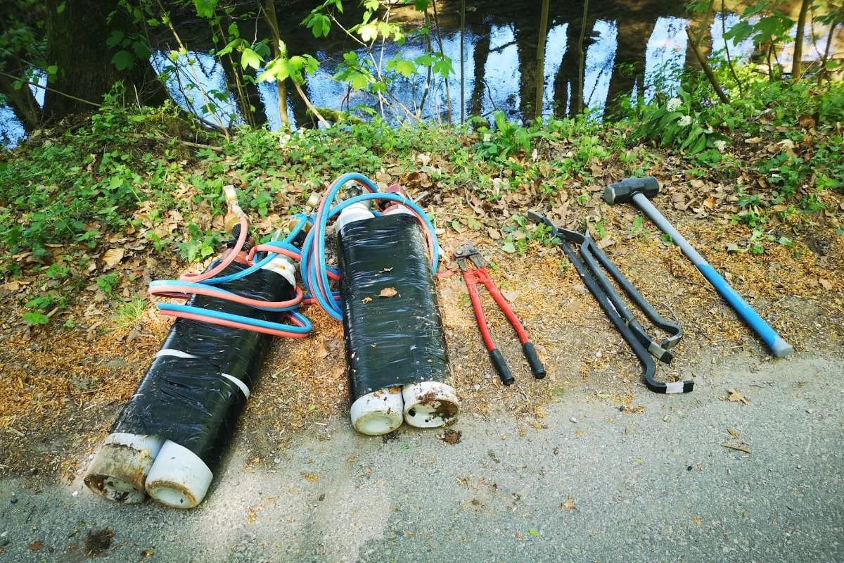 Spechbach – Gasflaschen, Brecheisen und Vorschlaghammer gefunden