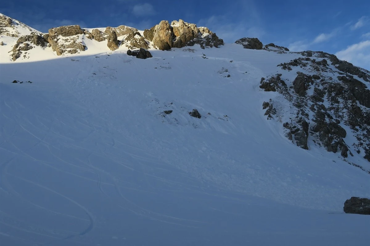 Celerina GR – Snowboarder von Lawine verschüttet – Tot!