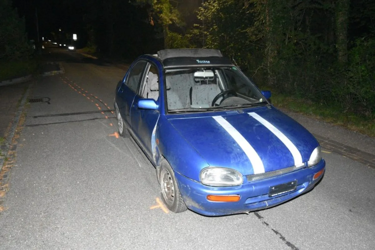 Zeugenaufruf aus Vaduz FL - Unfall gebaut und Auto mitten auf der Fahrbahn stehengelassen - Unbekannter Lenker macht sich aus dem Staub