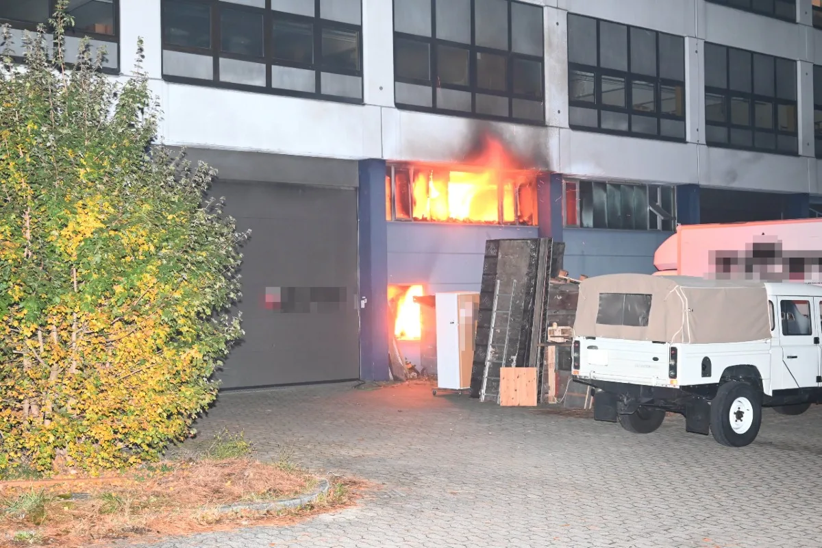 Rheineck SG - Brand in Lagerhalle