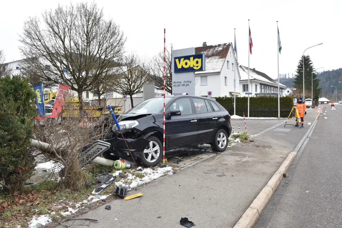 Rikon ZH – Mann stirbt nach Selbstunfall noch am Unfallort